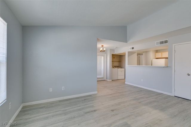 8101 West Flamingo Road 2113, Las Vegas, NV 89147