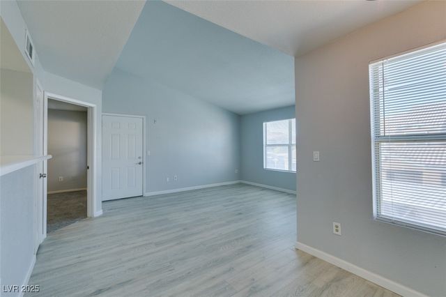 8101 West Flamingo Road 2113, Las Vegas, NV 89147