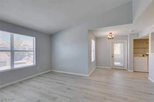 8101 West Flamingo Road 2113, Las Vegas, NV 89147