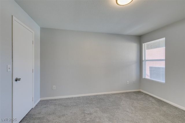 8101 West Flamingo Road 2113, Las Vegas, NV 89147