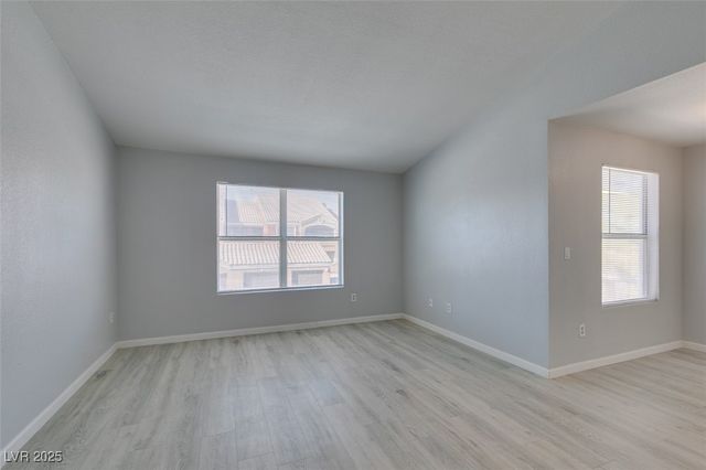 8101 West Flamingo Road 2113, Las Vegas, NV 89147