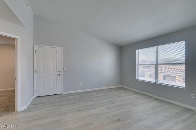 8101 West Flamingo Road 2113, Las Vegas, NV 89147