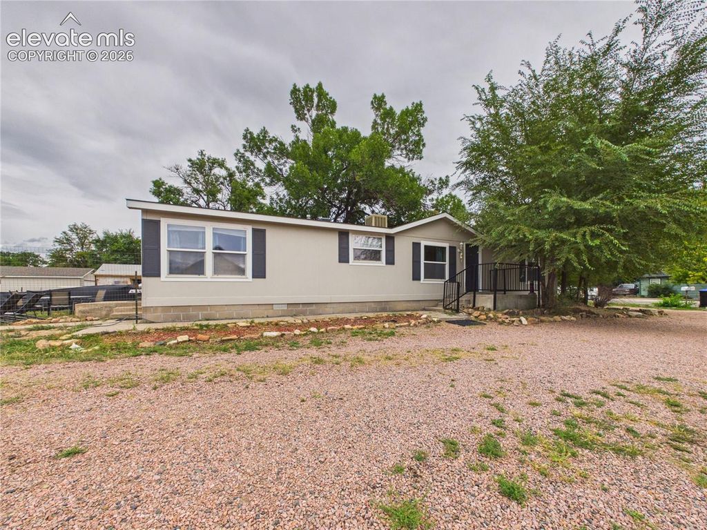 449 N Raynolds Avenue, Canon City, CO 81212 — photo 3