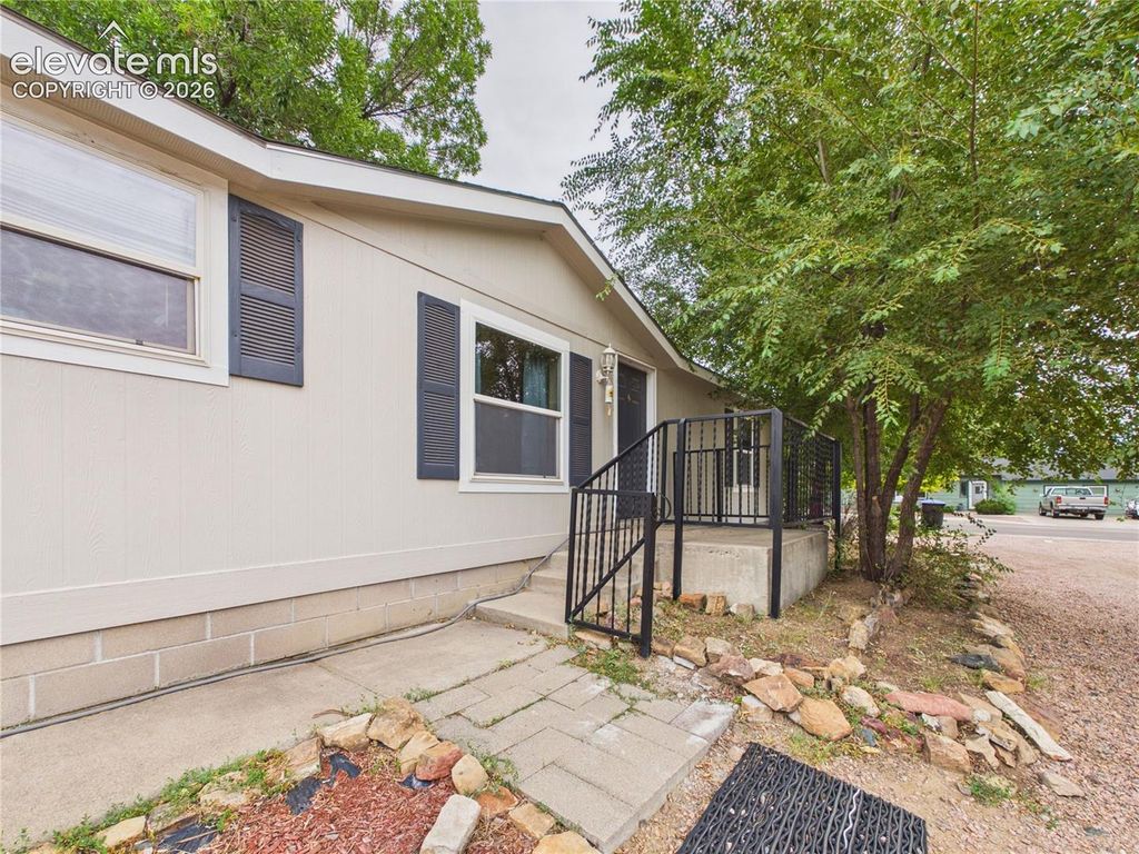 449 N Raynolds Avenue, Canon City, CO 81212 — photo 4