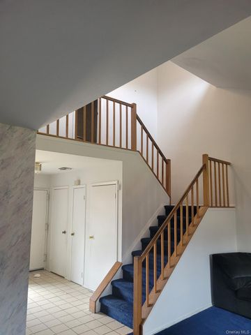 174 Melanie Way, Commack, NY 11725