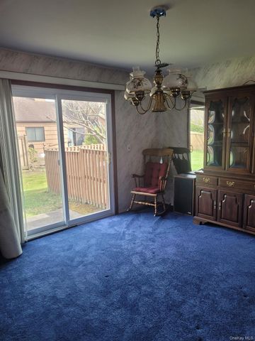 174 Melanie Way, Commack, NY 11725