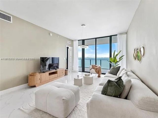 700 NE 24th Street 606, Miami, FL 33137