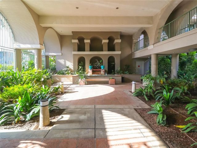 555 Maine Avenue 219, Long Beach, CA 90802