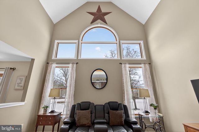 712 BROAD ST, Perkasie, PA 18944