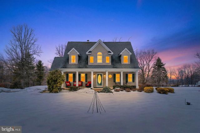 712 BROAD ST, Perkasie, PA 18944