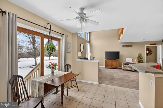 712 BROAD ST, Perkasie, PA 18944