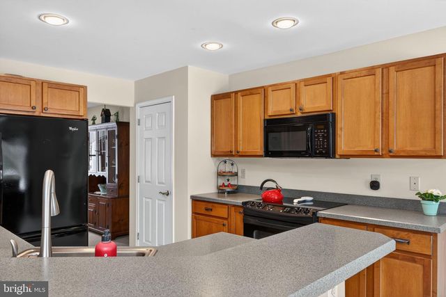 712 BROAD ST, Perkasie, PA 18944