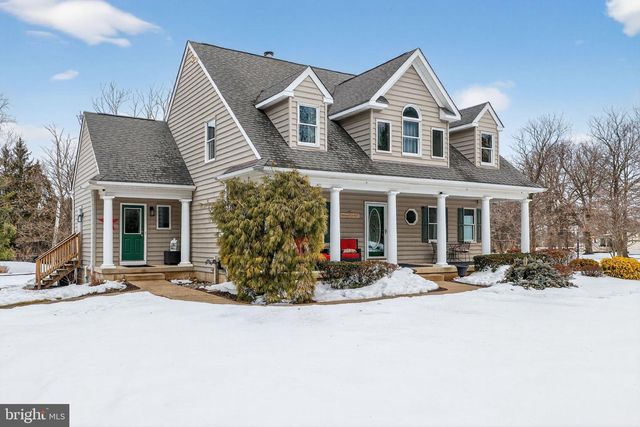 712 BROAD ST, Perkasie, PA 18944