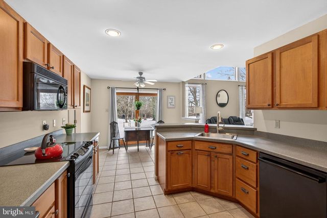 712 BROAD ST, Perkasie, PA 18944