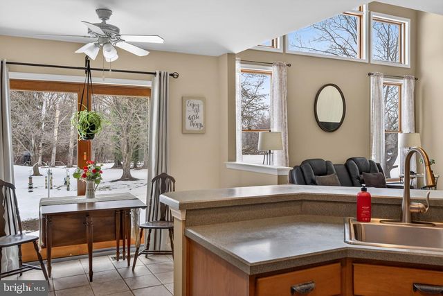 712 BROAD ST, Perkasie, PA 18944