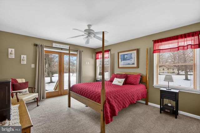 712 BROAD ST, Perkasie, PA 18944