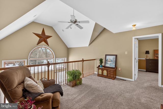 712 BROAD ST, Perkasie, PA 18944