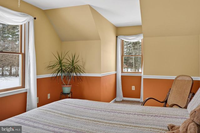 712 BROAD ST, Perkasie, PA 18944