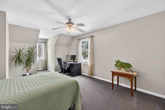 712 BROAD ST, Perkasie, PA 18944