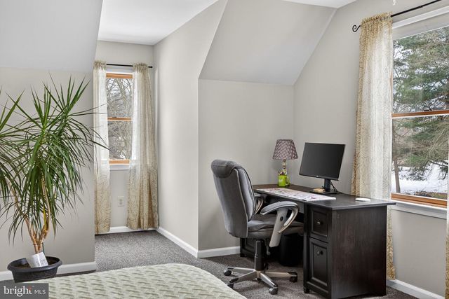 712 BROAD ST, Perkasie, PA 18944