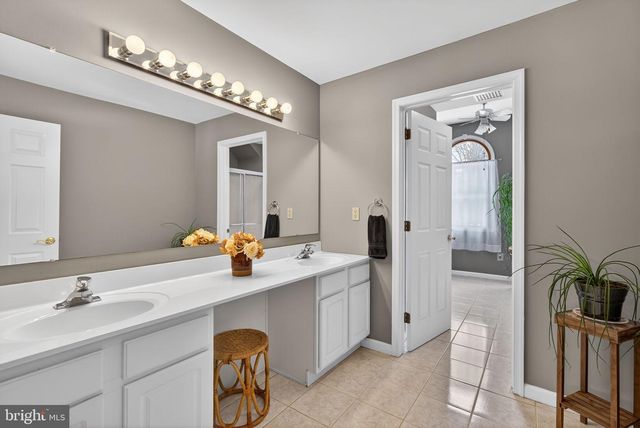 712 BROAD ST, Perkasie, PA 18944