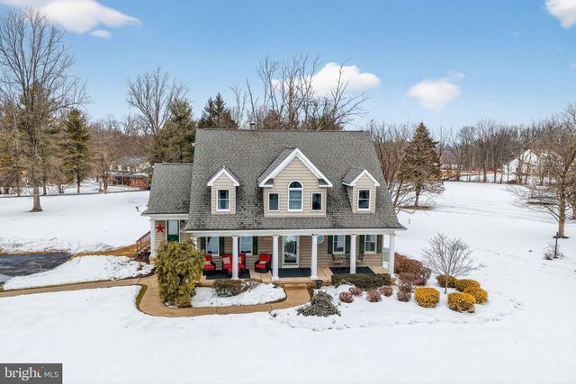 712 BROAD ST, Perkasie, PA 18944