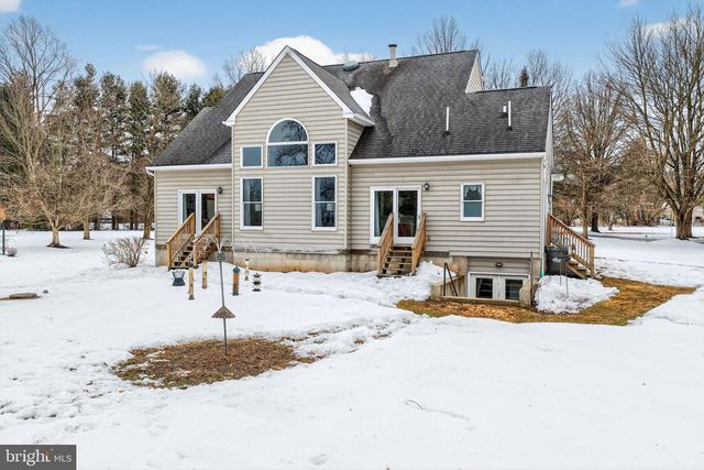 712 BROAD ST, Perkasie, PA 18944