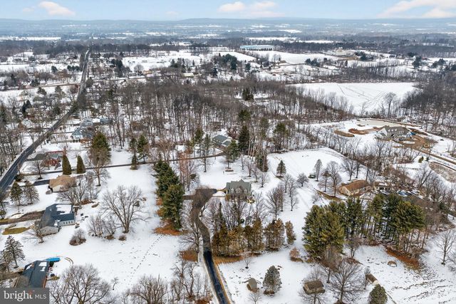 712 BROAD ST, Perkasie, PA 18944