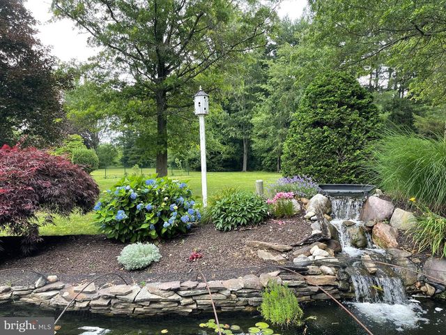 712 BROAD ST, Perkasie, PA 18944