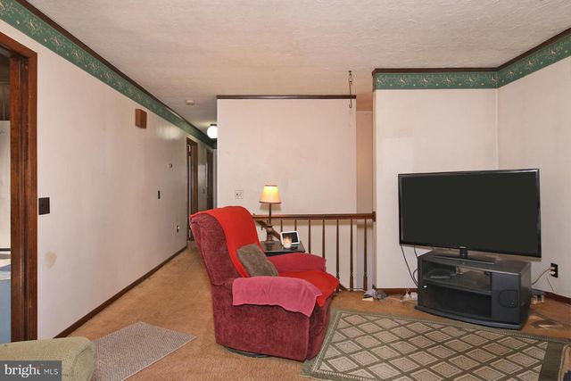 68 EISENHAUER RD, Myerstown, PA 17067