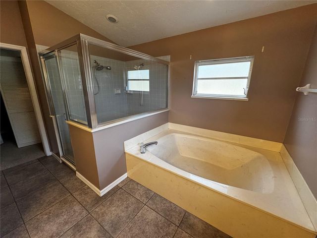 7026 85TH STREET COURT E, Bradenton, FL 34202