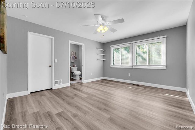 5229 Simpson Lake Road, West Bloomfield Charter Township, MI 48323