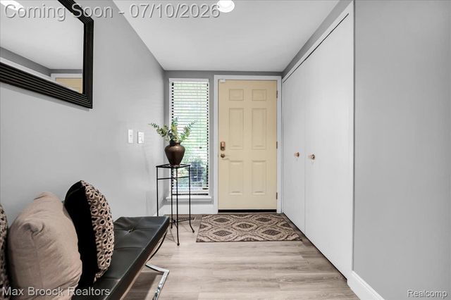 5229 Simpson Lake Road, West Bloomfield Charter Township, MI 48323