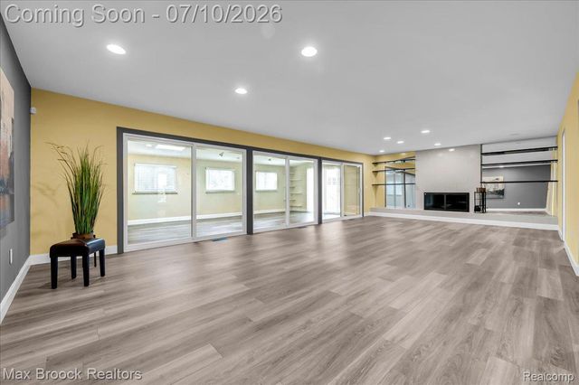 5229 Simpson Lake Road, West Bloomfield Charter Township, MI 48323