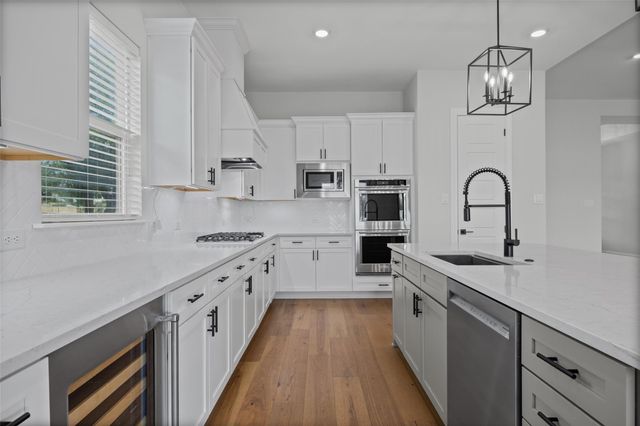 225 Spicewood Trails DR, Spicewood, TX 78669