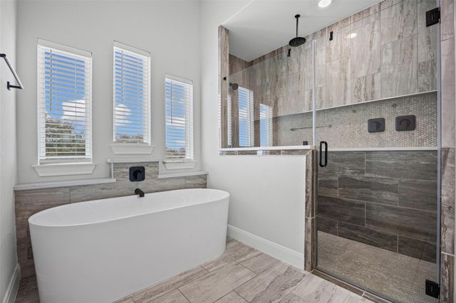 225 Spicewood Trails DR, Spicewood, TX 78669