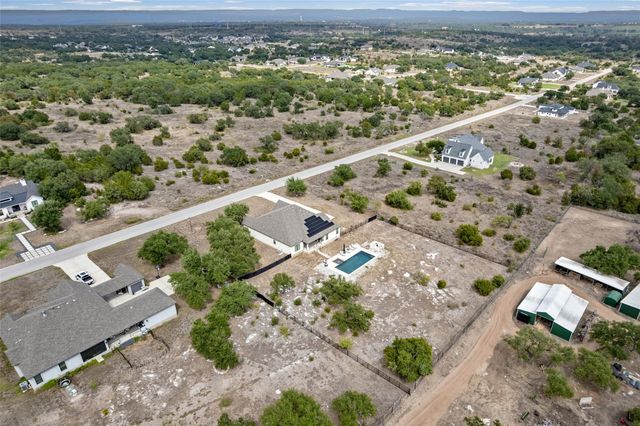 225 Spicewood Trails DR, Spicewood, TX 78669
