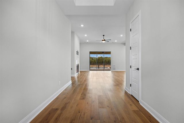 225 Spicewood Trails DR, Spicewood, TX 78669