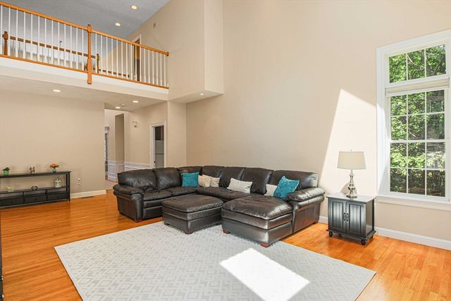 17 Dudley Road, Mendon, MA 01756