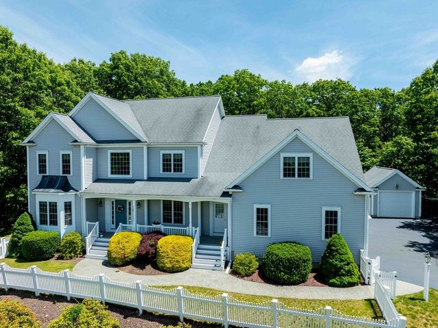 17 Dudley Road, Mendon, MA 01756