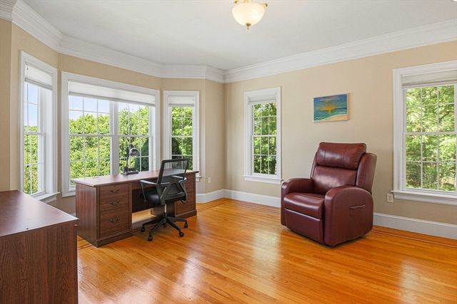 17 Dudley Road, Mendon, MA 01756