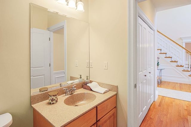 17 Dudley Road, Mendon, MA 01756