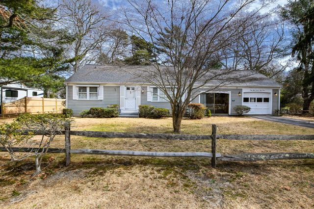 48 Captain Noyes Road, South Yarmouth, MA 02664