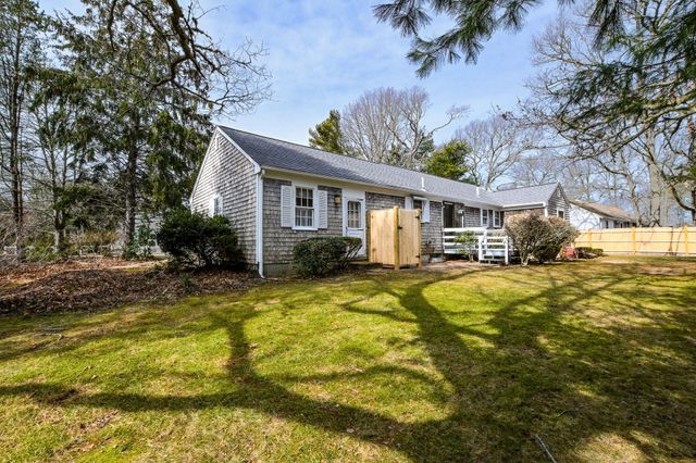 48 Captain Noyes Road, South Yarmouth, MA 02664
