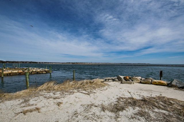 48 Captain Noyes Road, South Yarmouth, MA 02664