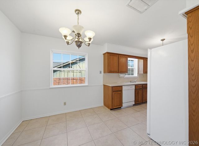 7446 E 53rd Place, Tulsa, OK 74145