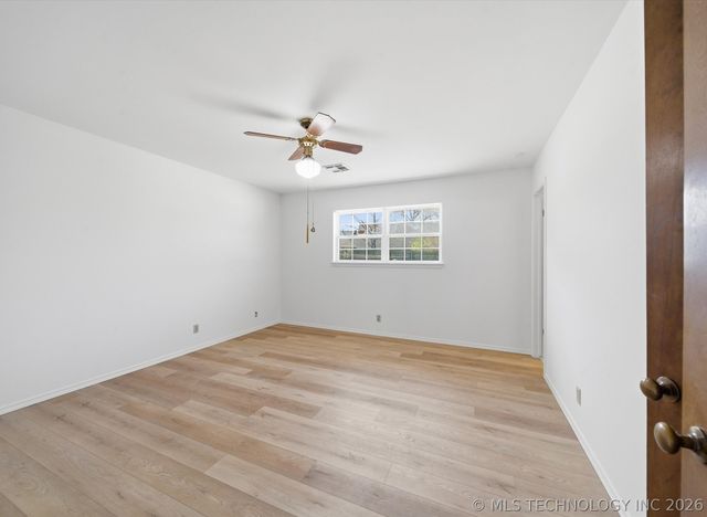 7446 E 53rd Place, Tulsa, OK 74145