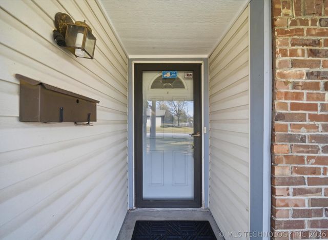 7446 E 53rd Place, Tulsa, OK 74145