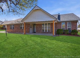 7446 E 53rd Place, Tulsa, OK 74145