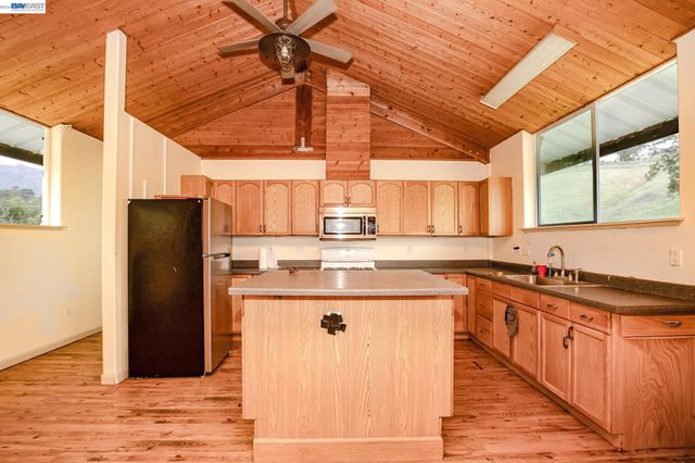 6115 Morgan Territory Rd, Clayton, CA 94517